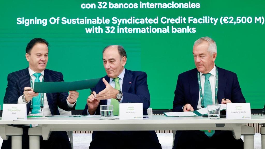 Ignacio Sánchez Galán, durante la firma del acuerdo con 32 bancos