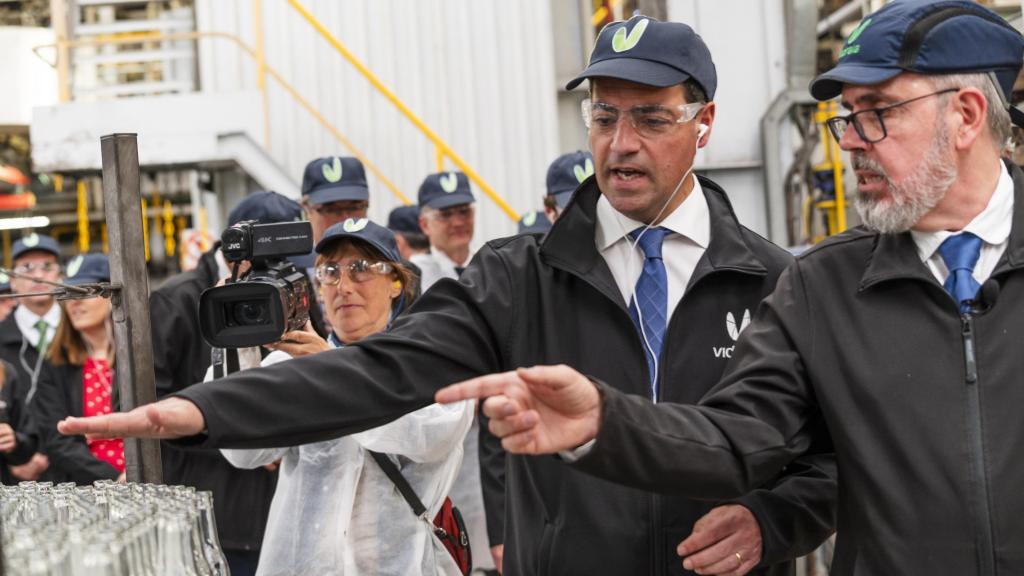 El lehendakari Pradales en Vidrala, una de las industrias de gran consumo que podría beneficiarse del hidrógeno verde / Irekia