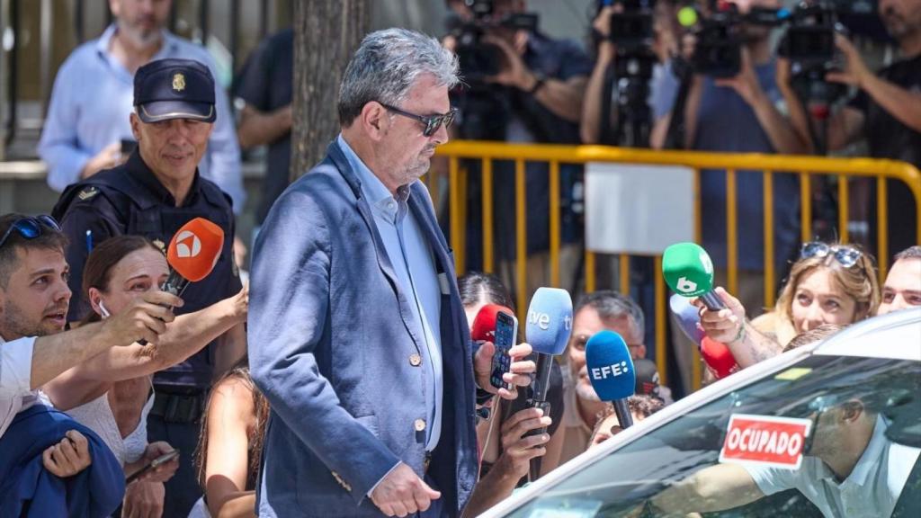 Antxon Alonso a las puertas del Tribunal Supremo.