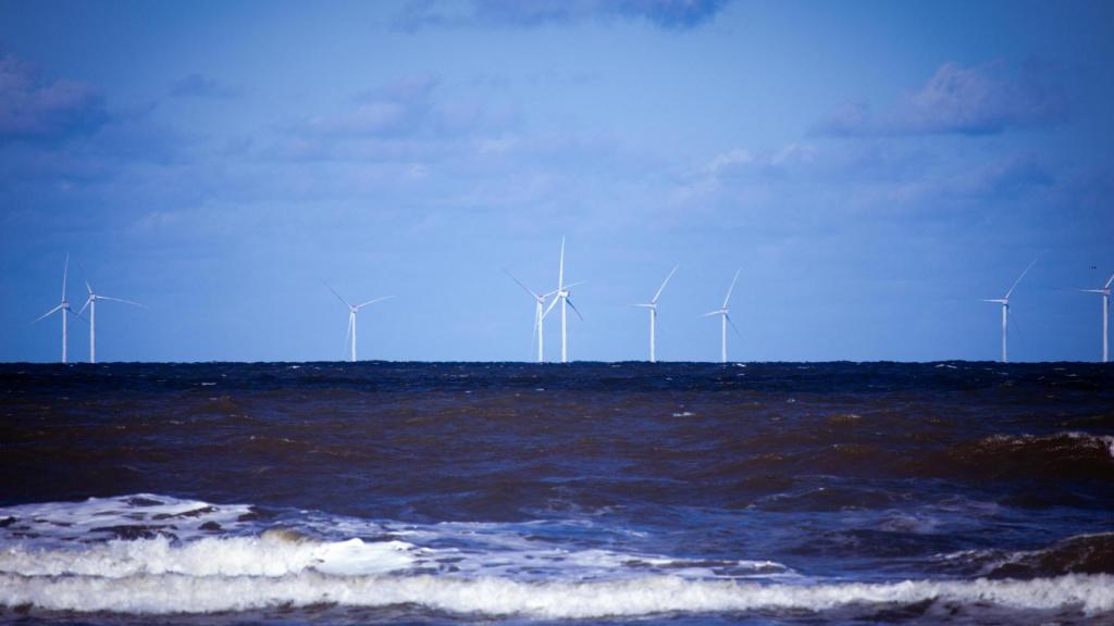 Aerogeneradores de eólica marina.