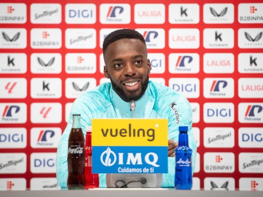 Iñaki Williams, en una rueda de prensa de Lezama / Athletic Club