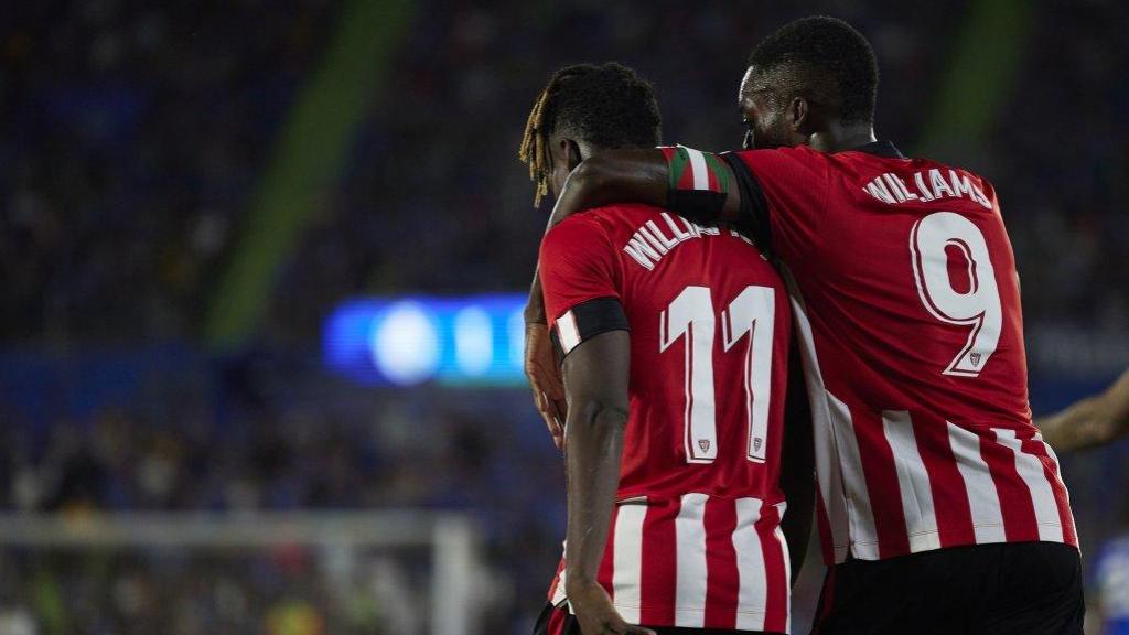 Los hermanos Williams, durante un encuentro con el Athletic Club.