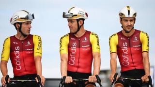 Ion Izagirre (i) y Álex Aranburu (c) fueron los únicos representantes vascos del Tour.