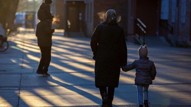 La reducción de personas por hogar y la escasez de oferta marca la política vasca de vivienda