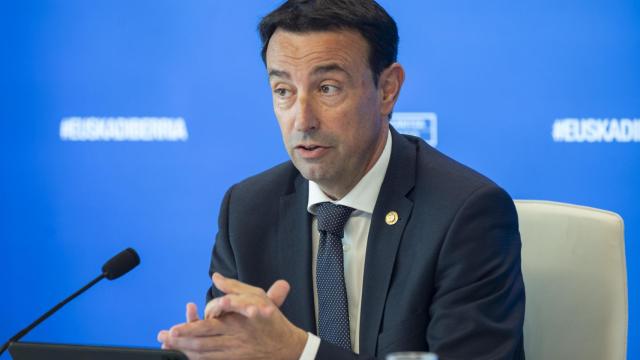 El Vicelehendakari Segundo y Consejero de Economía, Trabajo y Empleo, Mikel Torres