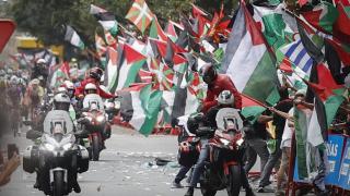 Las instituciones censuran el boicot a la Vuelta y los organizadores dicen que "ganó Palestina"