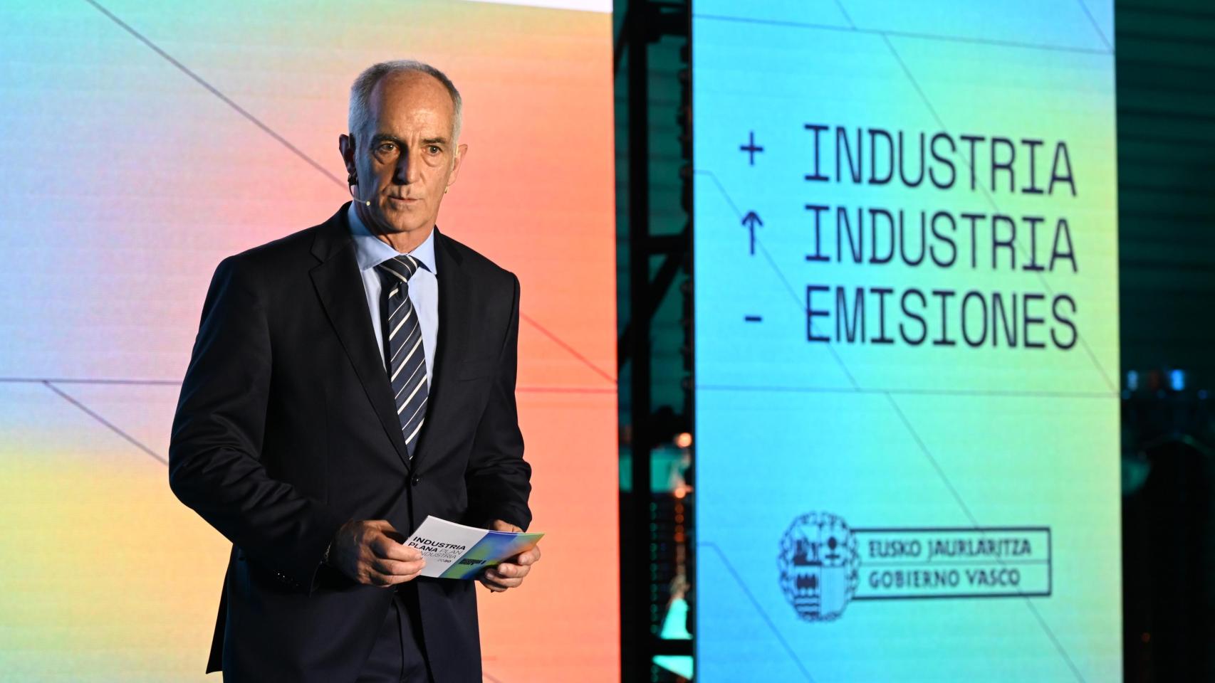 El presidente y CEO de Arteche, Alexander Artetxe, en la presentación del nuevo Plan de Industria de Euskadi en la sede de Arteche, a 11 de junio de 2025, en Mungia