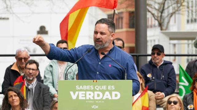 El presidente de Vox, Santiago Abascal, en un mitin electoral en Vitoria a 6 de abril de 2024 en una foto de archivo