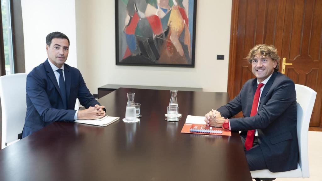 El lehendakari, Imanol Pradales, y el secretario general del PSE-EE, Eneko Andueza