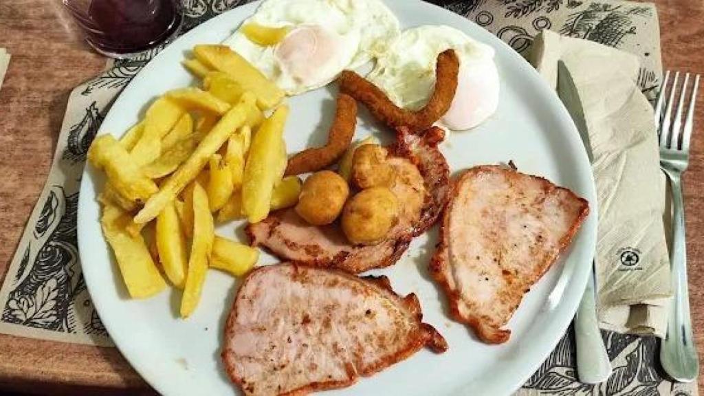 Plato combinado Taberna Aketegi