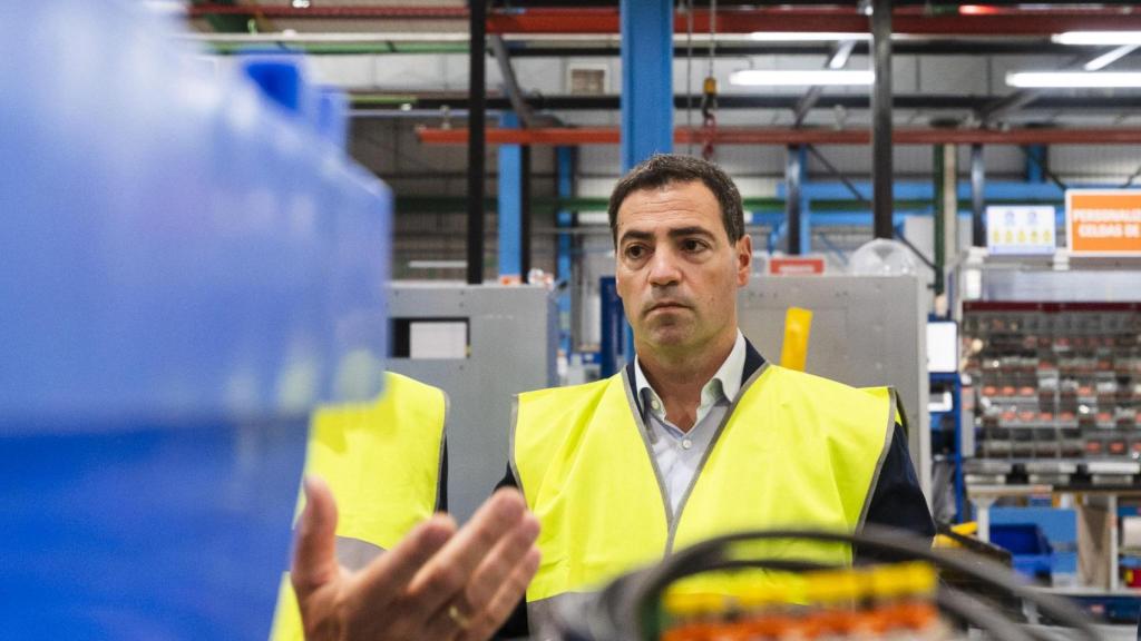 Pradales en una visita a una empresa industrial vasca
