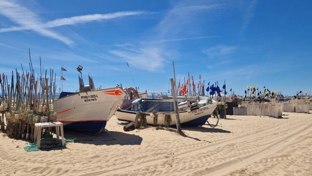 Las barcas confirman la tradición pesquera de Monte Gordo. Actualmente, el número de pescadores sea drásticamente inferior al de anteriores generaciones