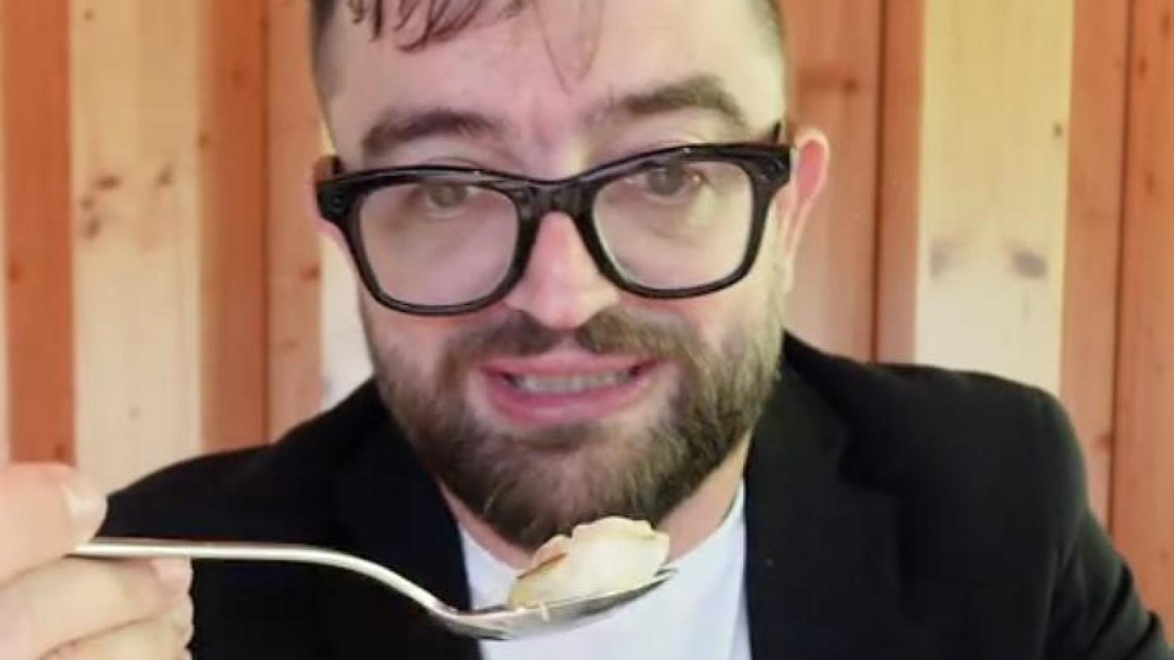 El 'foodie' Alfonso come en uno de los mejores restaurantes de España.