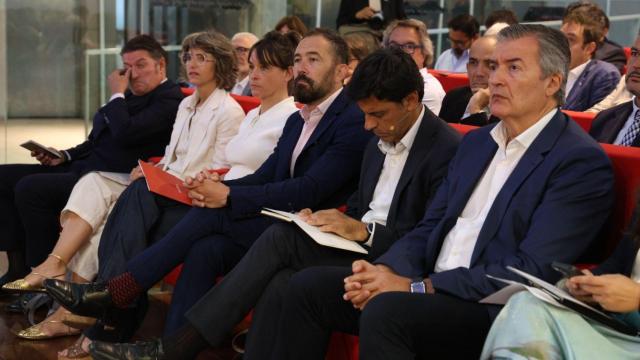 El consejero de Vivienda, Denis Itxaso, en la jornada sobre el Perte de industrialización de la vivienda con el clúster Build:INN / Irekia