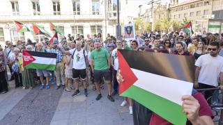 Protestas en el exterior del Parlamento vasco para pedir un boicot a Israel y en solidaridad con Palestina