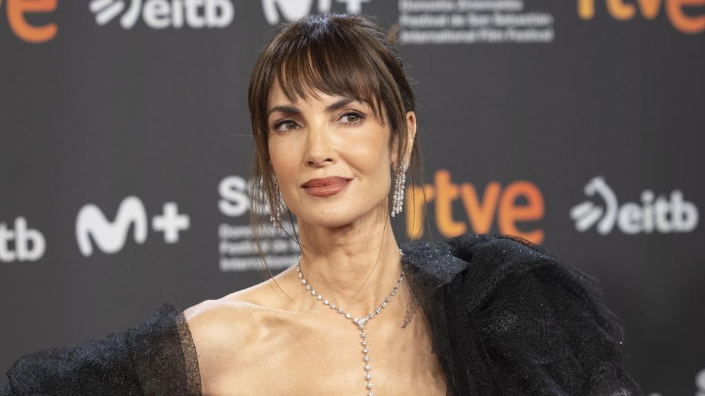 La modelo Eugenia Silva posa este viernes en la alfombra roja de la gala inaugural del 73 Festival Internacional de Cine de San Sebastián