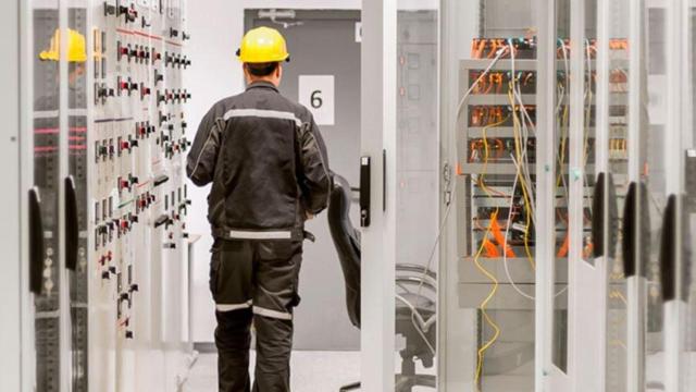 Un trabajador de Ingeteam