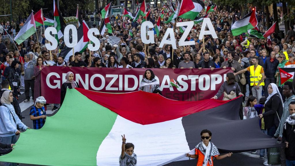 Miles de personas participaron en una manifestación propalestina tras la proyección de 'La voz de Hind'