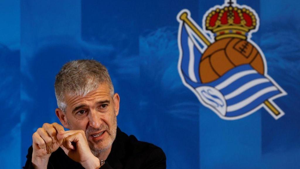 Roberto Olabe, durante su etapa como director deportivo de la Real Sociedad.