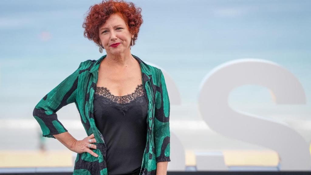 La directora Icíar Bollaín posa durante el photocall de la película ‘Soy Nevenka’, en el Festival de Cine de San Sebastián, a 21 de septiembre de 2024, en San Sebastián