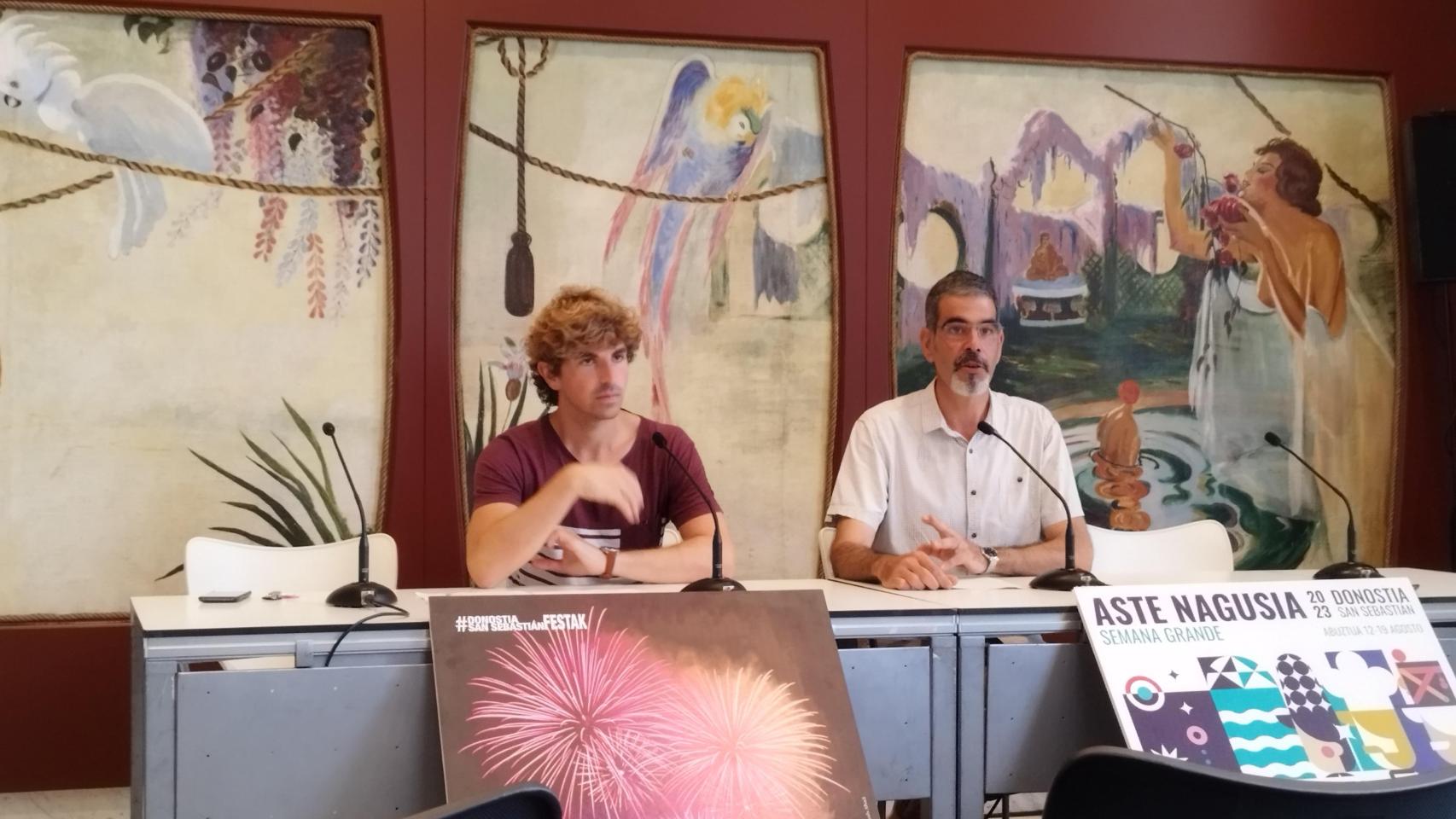 Jon Insausti, el posible nuevo alcalde de Donostia (i) junto a Eneko Goia (d)