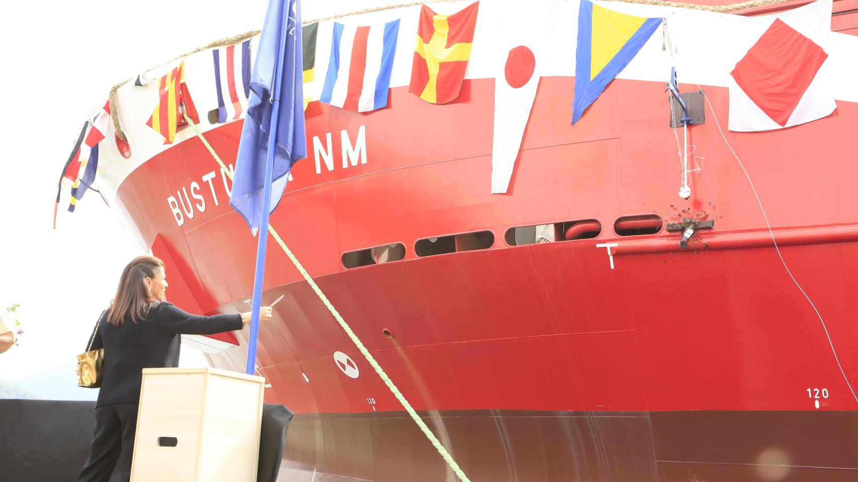Murueta bota el buque carguero Busturia NM, que se entregará en el primer trimestre de 2026
