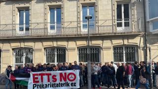 Plantilla de Mercedes en protesta contra la contratación de eventuales