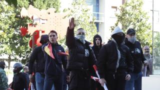 Imagen de los miembros de Falange concentrados en Vitoria este domingo.