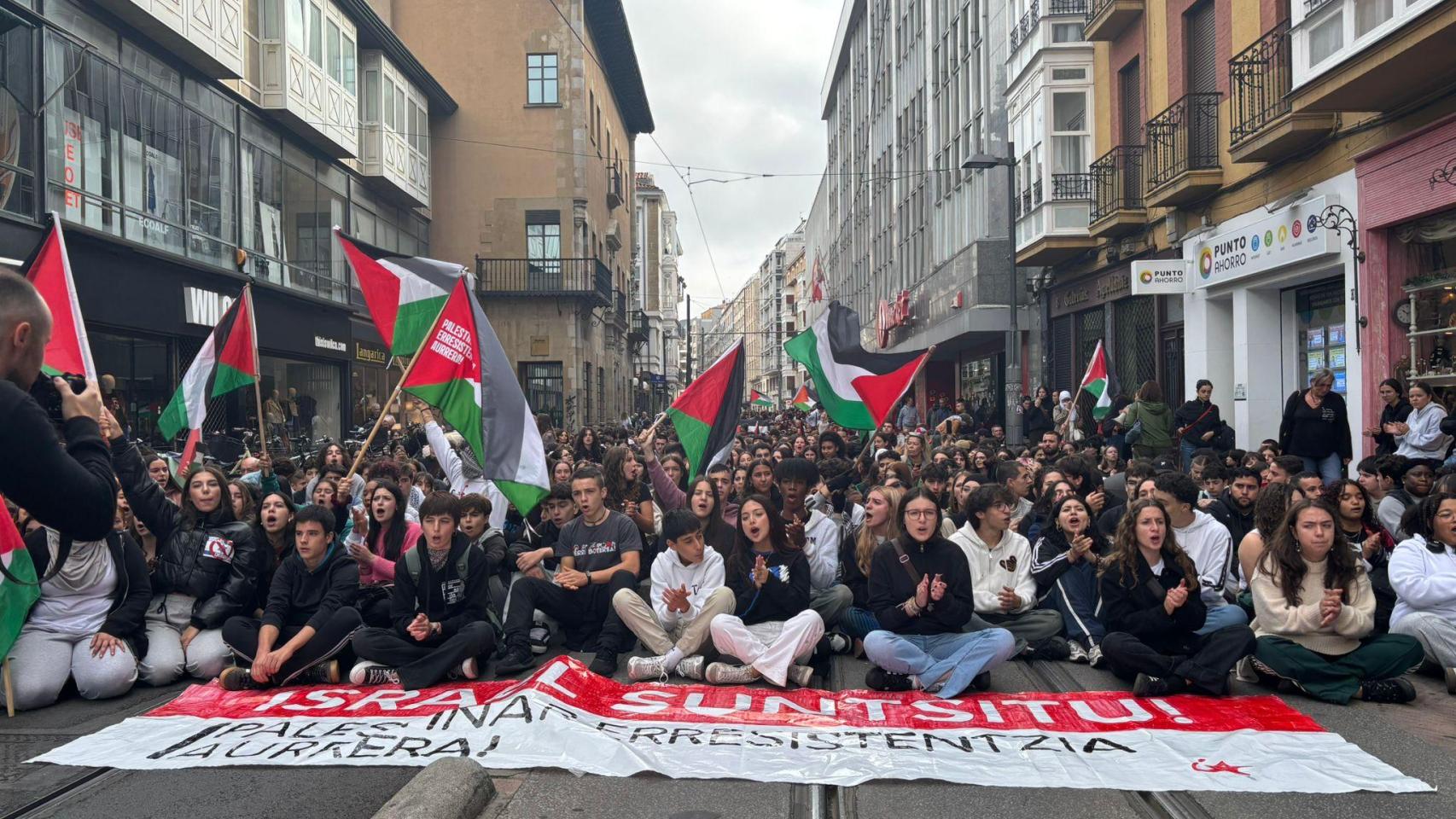 Sentada por Ikasle abertzaleak