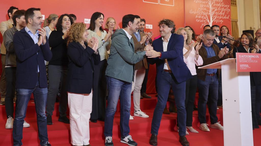 Los socialistas vascos celebran un acto con motivo del 46 aniversario de la aprobación del Estatuto de Gernika