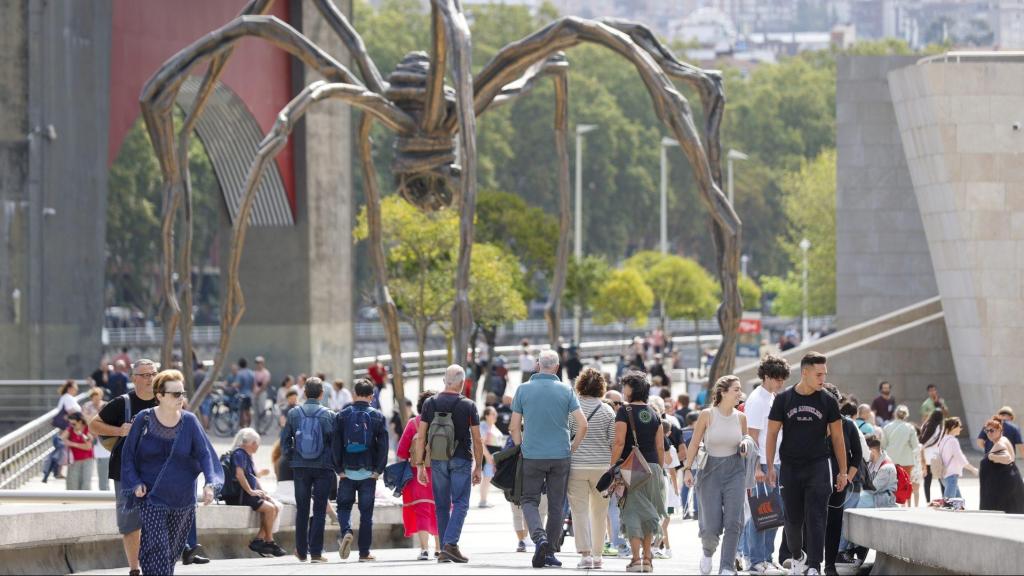Turistas en el centro de Bilbao