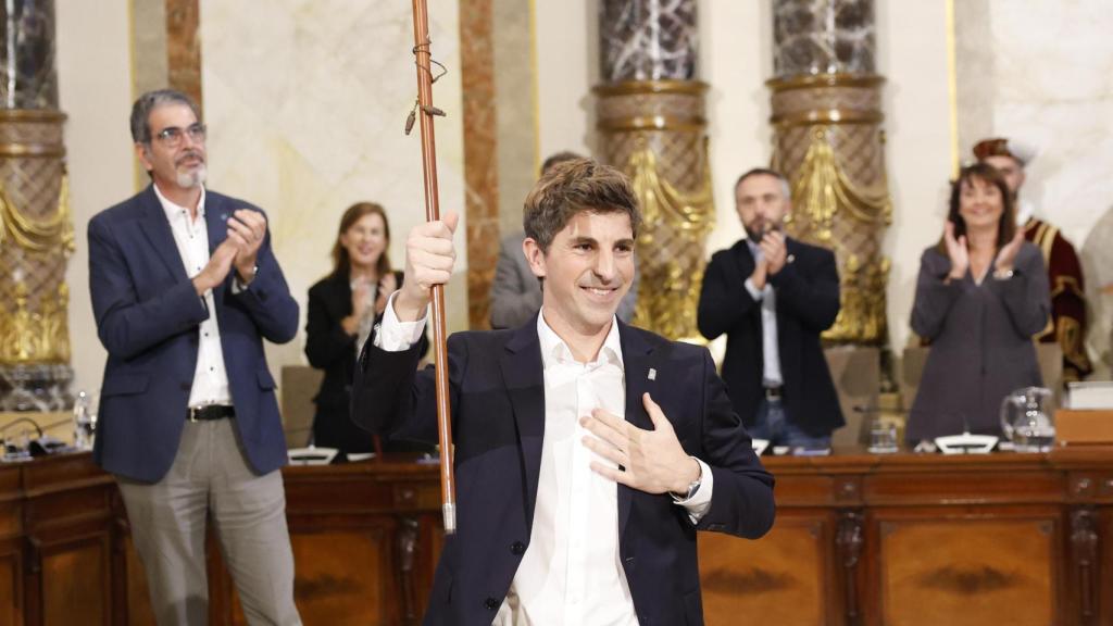 Jon Insausti, del PNV, es investido nuevo alcalde de la capital guipuzcoana