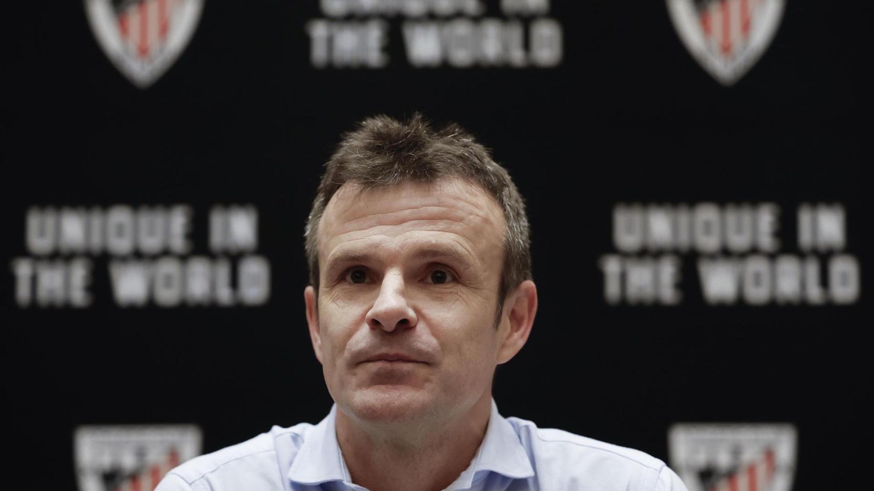 Jon Uriarte, durante una comparecencia ante los medios de comunicación.