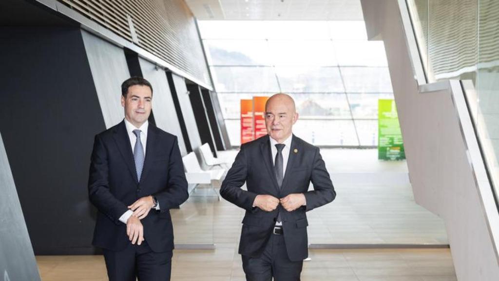 Pradales con Juan Ignacio Pérez Iglesias, consejero de Ciencia, Universidades e Innovación / Irekia