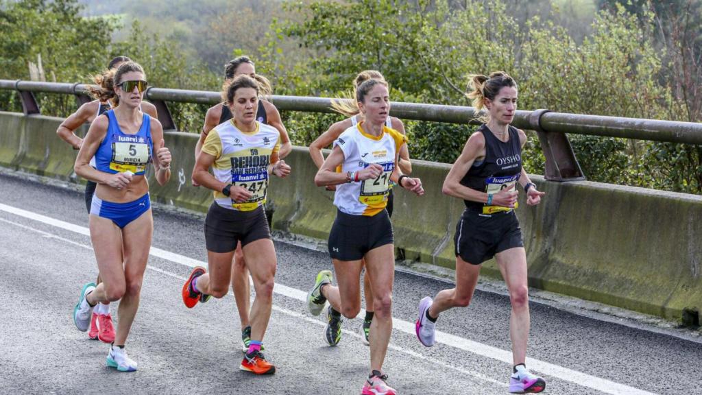 Un grupo de ‘runners’ durante una edición anterior de la Behobia-San Sebastián
