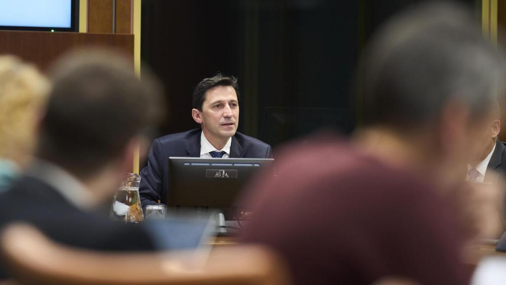 El consejero de Hacienda y Finanzas Nöel d'Anjou