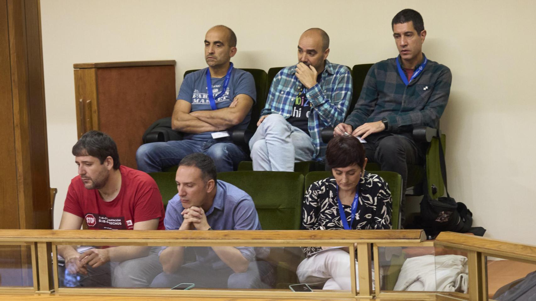 Representantes de los sindicatos en el Parlamento vasco