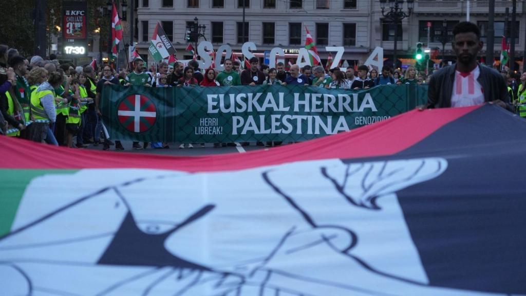 Manifestación en Bilbao contra el genocidio en Palestina.