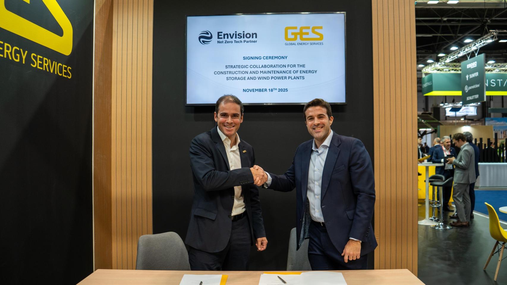 Acuerdo entre GES y Envision para la operación y mantenimiento de almacenes de baterías