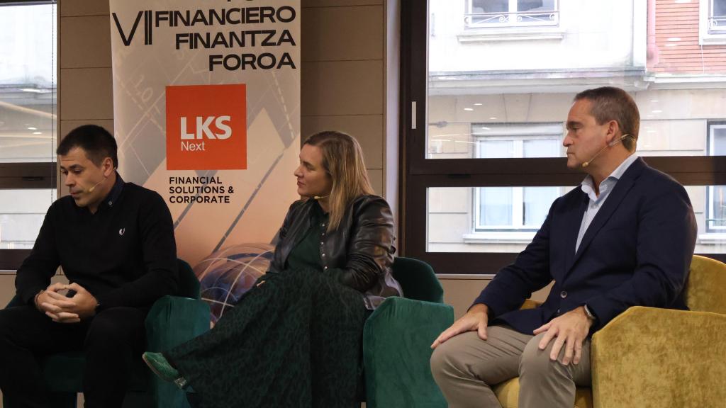 Guillermo Ruiz-Longarte, de Tubacex, a la derecha, en el foro financiero de LKS-Next