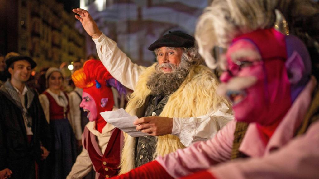 Olentzero saluda a las familias en Euskadi.