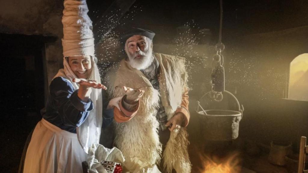 Olentzero y Mari Domingi en su caserío.