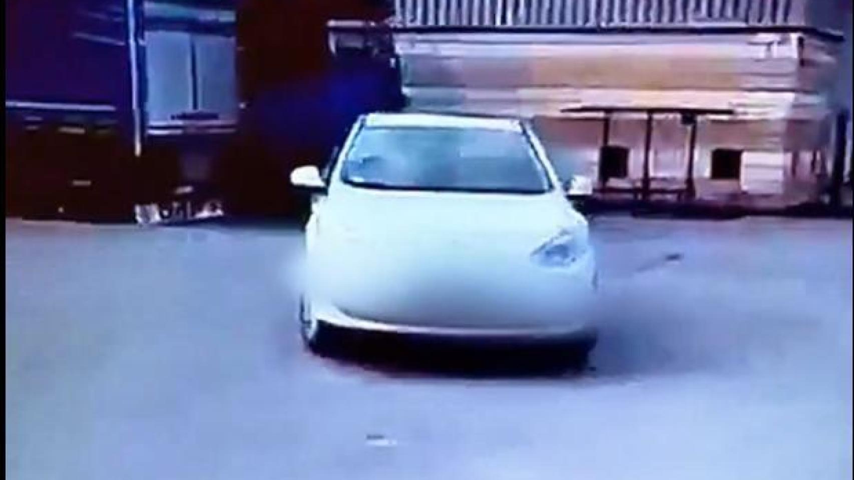 Una madre es investigada por grabar a su hijo de 10 años al volante en Irún y subirlo a las redes