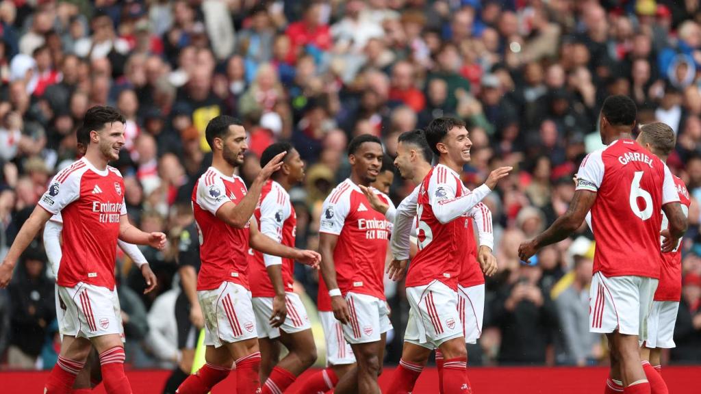 Los jugadores del Arsenal celebran un gol anotado durante esta temporada.