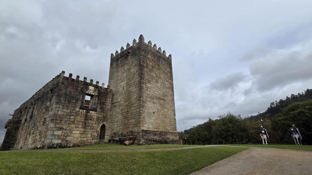Algunos historiadores aseguran que el Paço comenzó a construirse antes de la Nación Portuguesa. La entrada cuesta un euro para los mayores de doce años