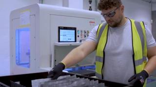 La industria vasca se vuelca con las baterías: China domina un negocio que necesita más eólica