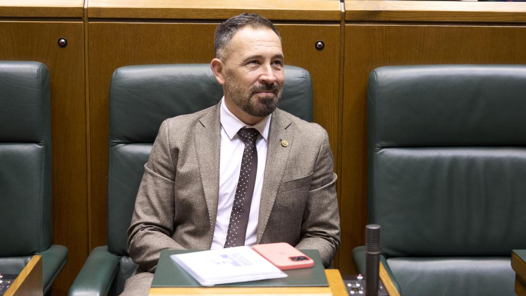 El consejero de Vivienda y Agenda Urbana, Denis Itxaso