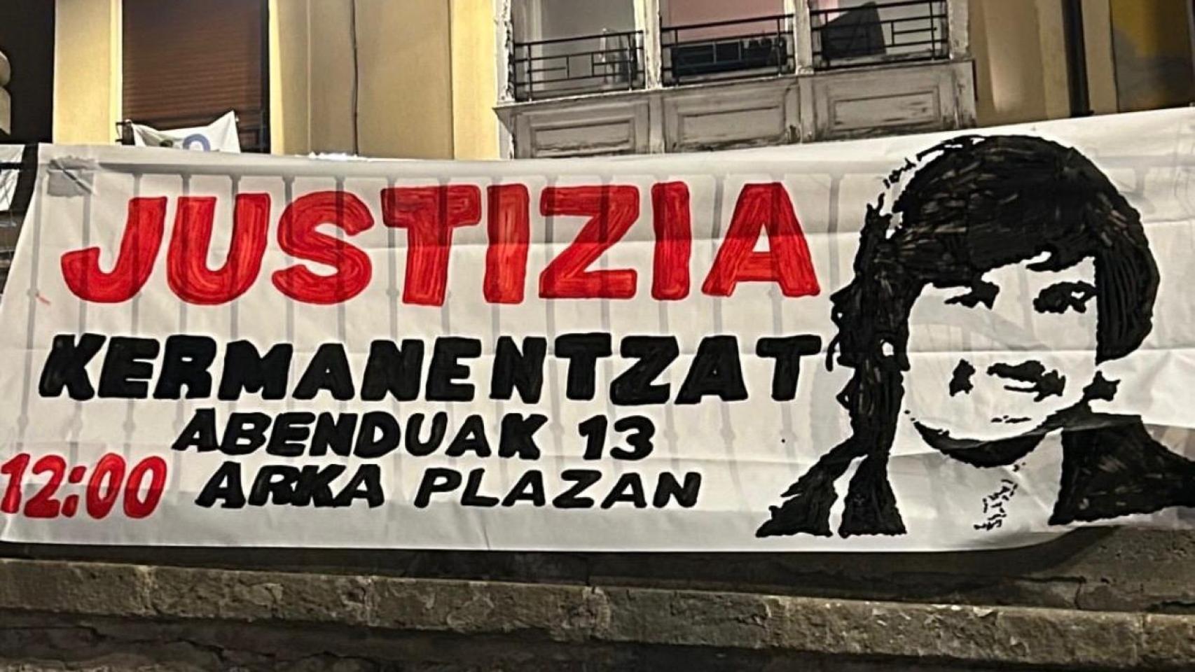 Silueta de Kerman Villate para pedir justicia por la víctima