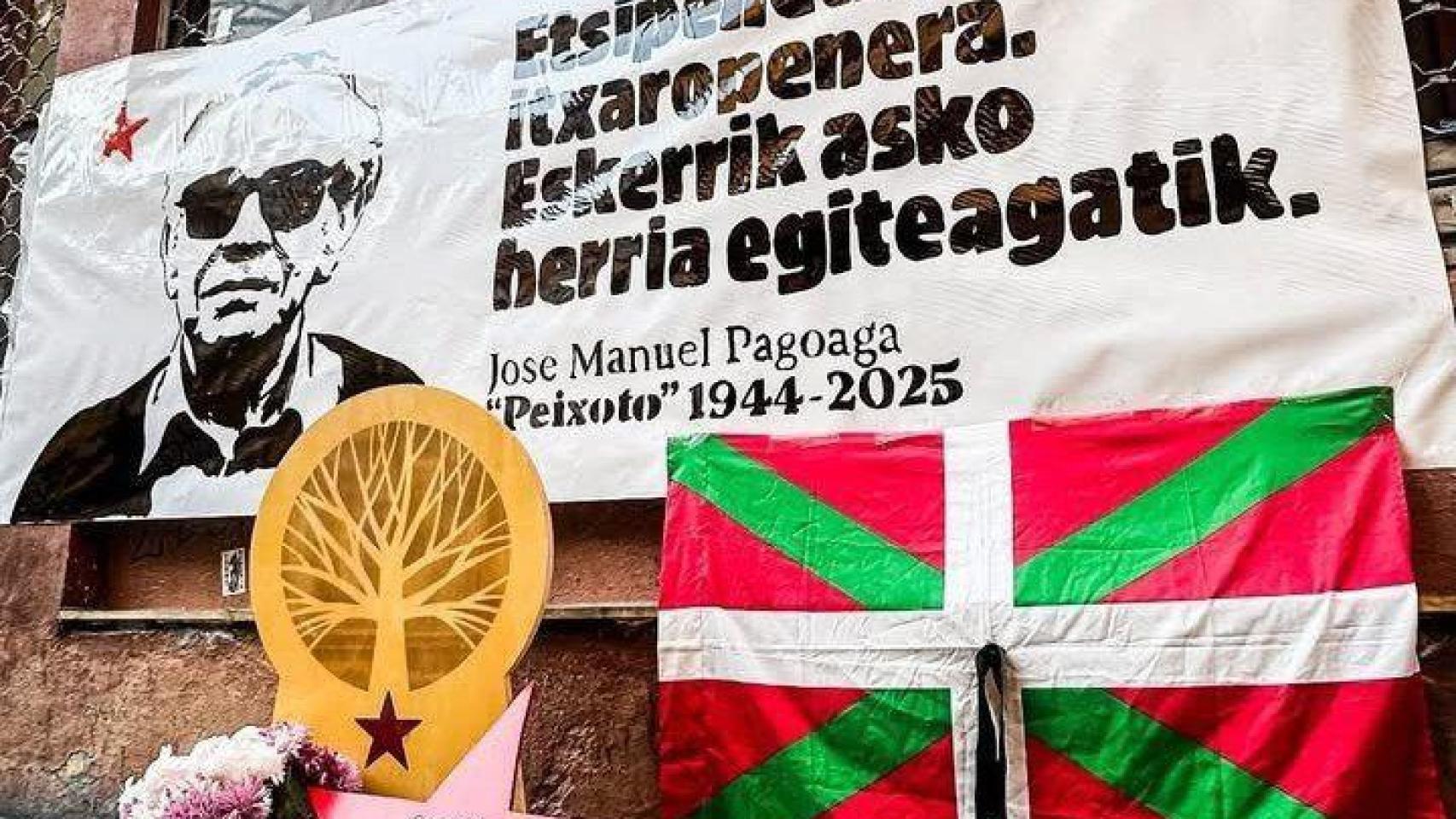 Homenaje al etarra Peixoto en las calles de Mondragón.