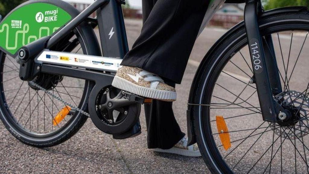 Bicicleta de la red Mugibike en Vitoria